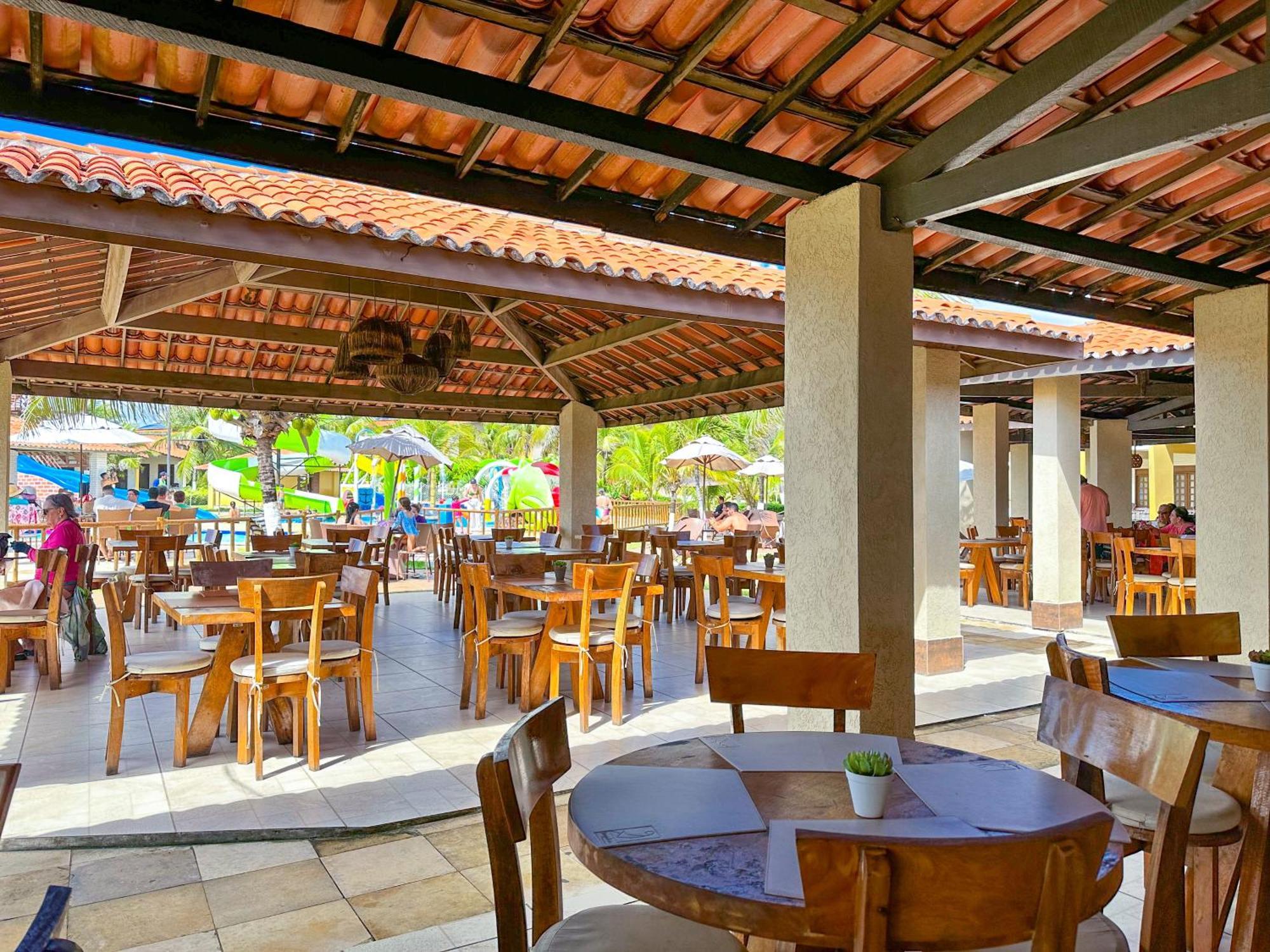 Jangadeiro Praia Hotel Resort - Parque Aquatico E Pe Na Areia Акирас Экстерьер фото